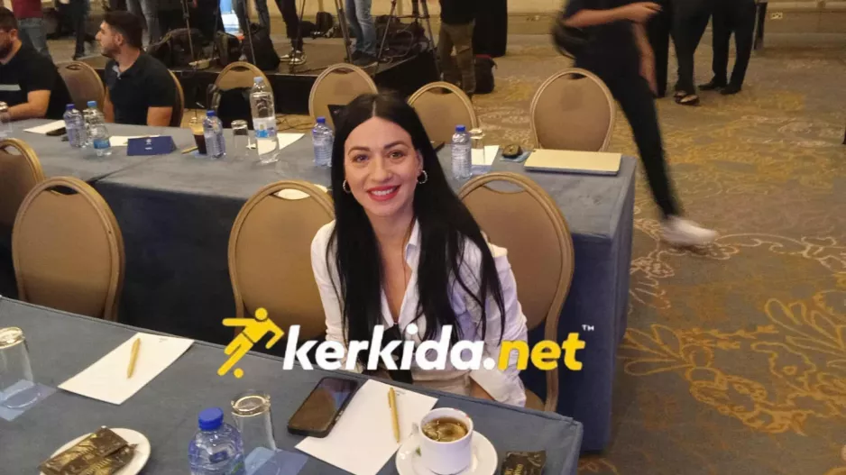Χαμογελαστή η Έλενα
