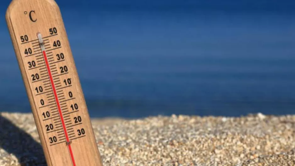 Σκαρφαλώνει γύρω στους 39°C 