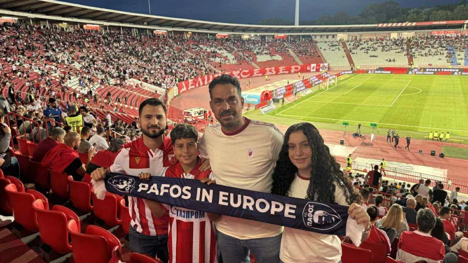 Στήριξαν τον Ερυθρό Αστέρα και απόψε την Παφάρα τους!