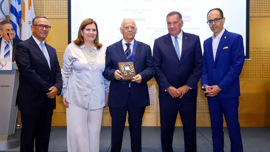 Φόρος τιμής στον Κίκη Λαζαρίδη (φώτος)