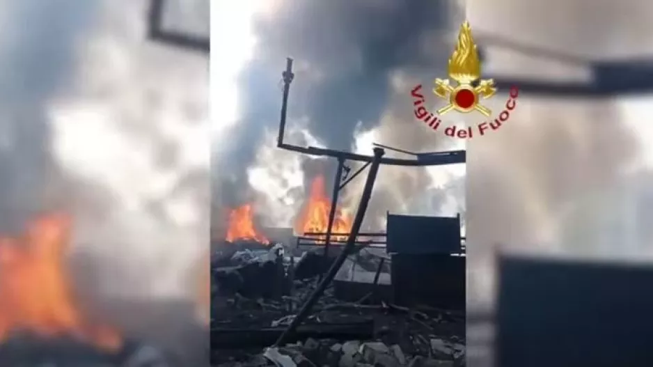  Ισχυρή έκρηξη σε βενζινάδικο με τραυματίες στη Ρώμη (βίντεο)