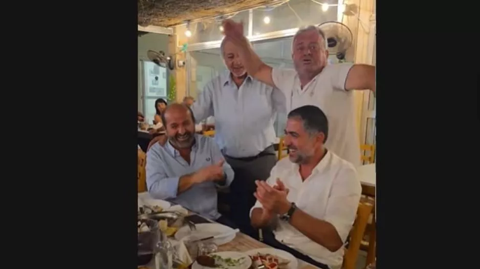 (ΒΙΝΤΕΟ) "Ζήτω ο Μιχάλης Κωνσταντίνου, ζήτω η Ένωση... επέλλανα πόψε!" 