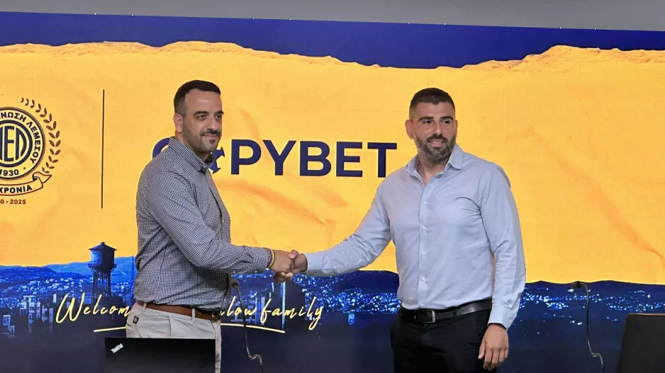 (Φώτος) «Η συνεργασία της ΑΕΛ με την CopyBet αντανακλά τη δυναμική του σωματείου» 