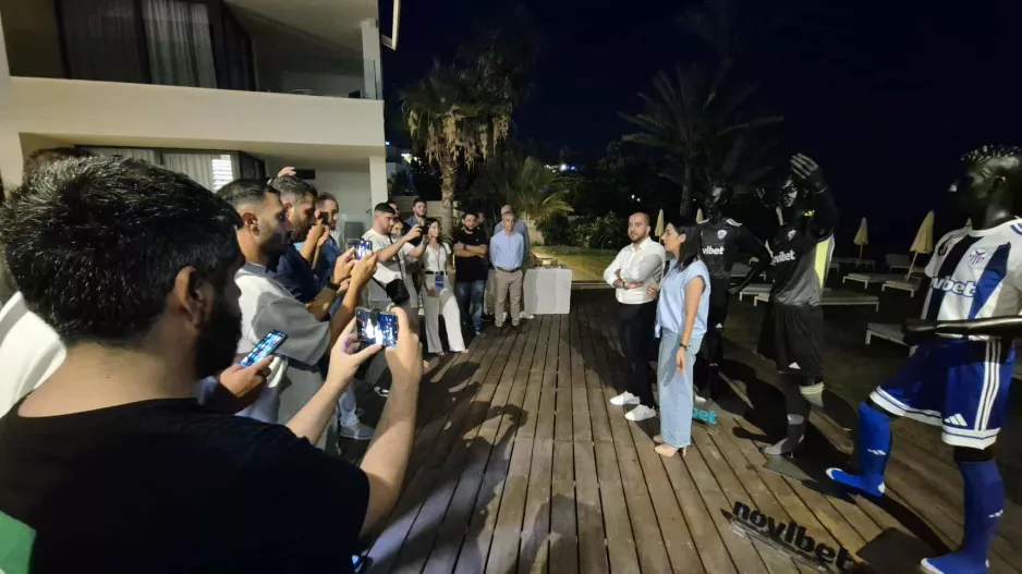 Αρκετά ΜΜΕ