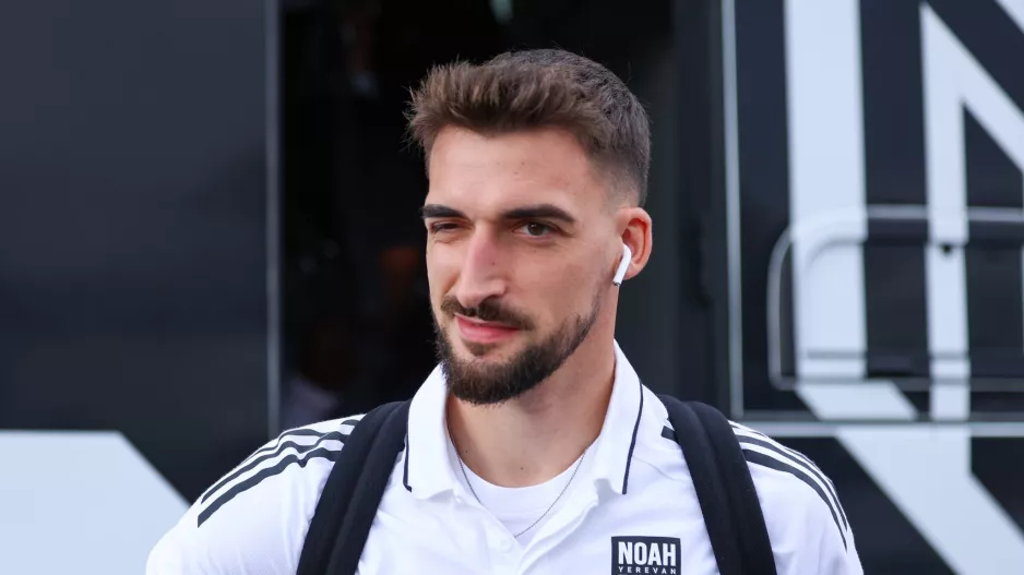 Hélder Ferreira (πριν τη σέντρα)