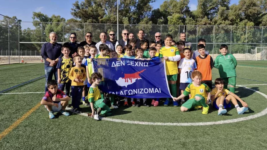 "Μνήμη και τιμή στους ήρωες"