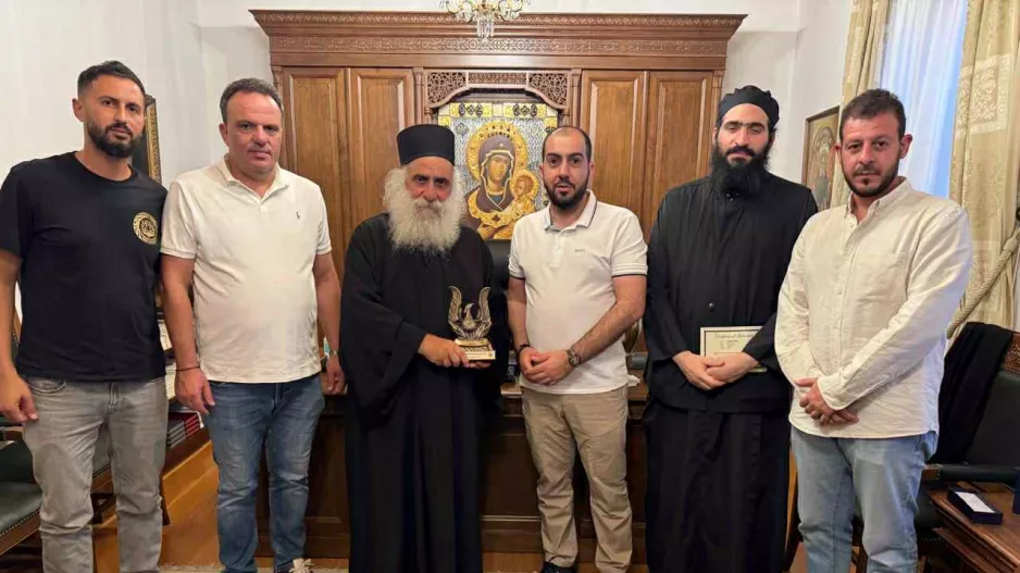 Ανόρθωση/Επίσκεψη αντιπροσωπείας του Δ.Σ στο Άγιον Όρος