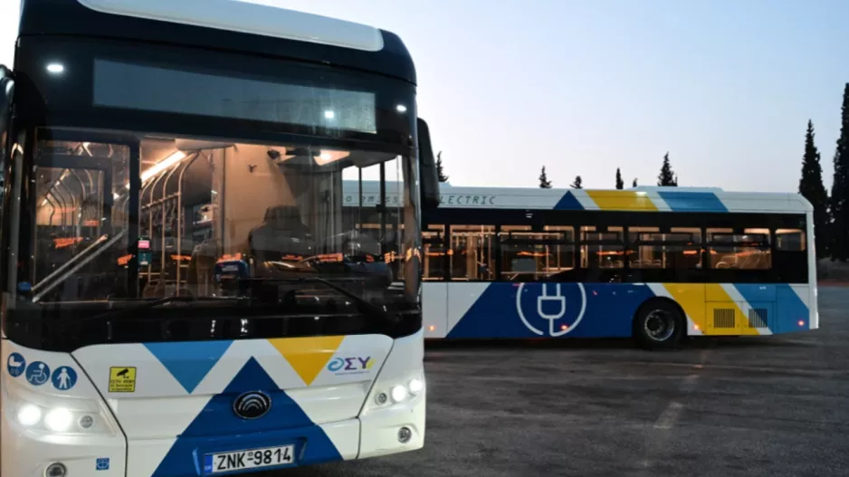 Συνελήφθη οδηγός λεωφορείου για απόπειρα ανθρωποκτονίας, εμβόλισε συνάδελφό του με το όχημα