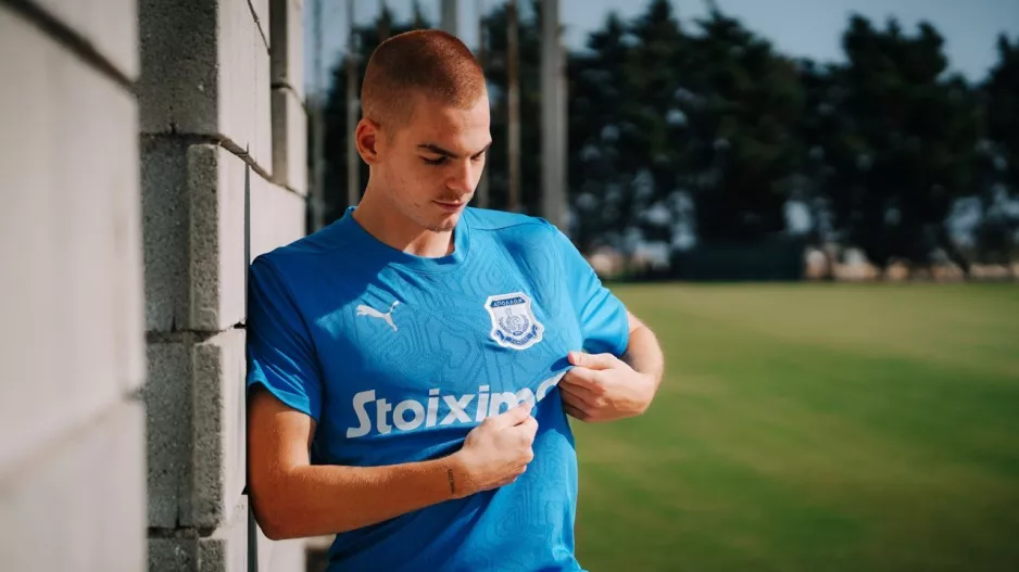 Χαραλάμπους: "Ονειρεύομαι να καθιερωθώ στον Απόλλωνα"
