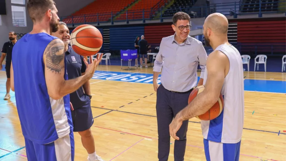 Η ΚΟΚ τιμάει τους παλαίμαχους των Εθνικών της ομάδων ενόψει  Ευρωμπάσκετ