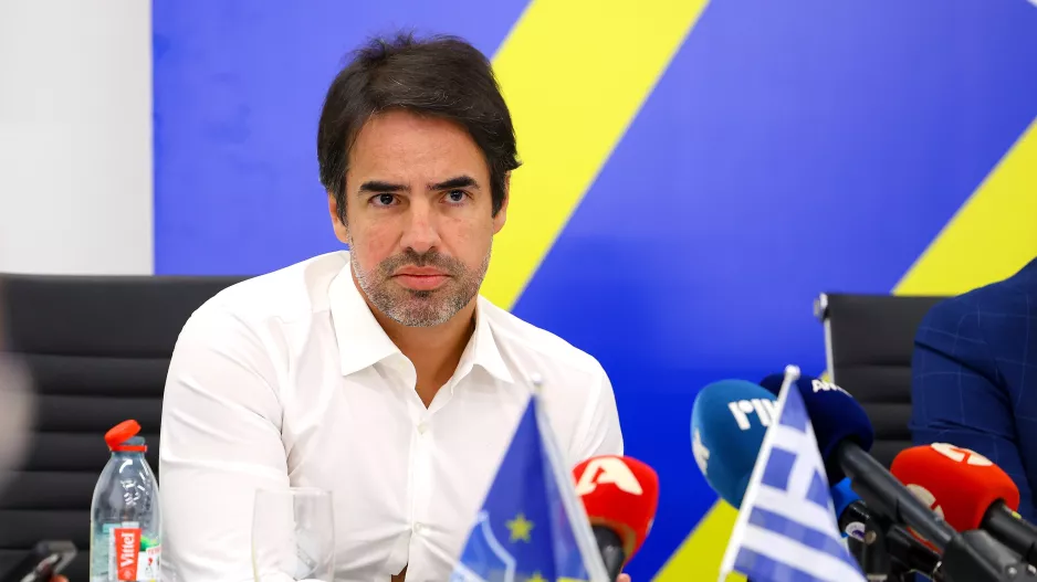 Στην Σερβία ο Φερνάντο Αλμέιδα 