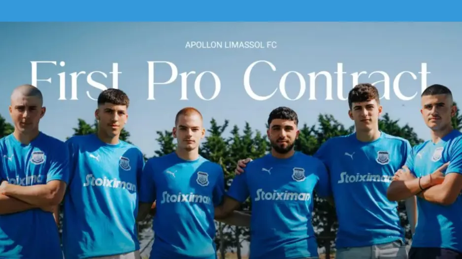 Συμβόλαια σε 6 νεαρούς