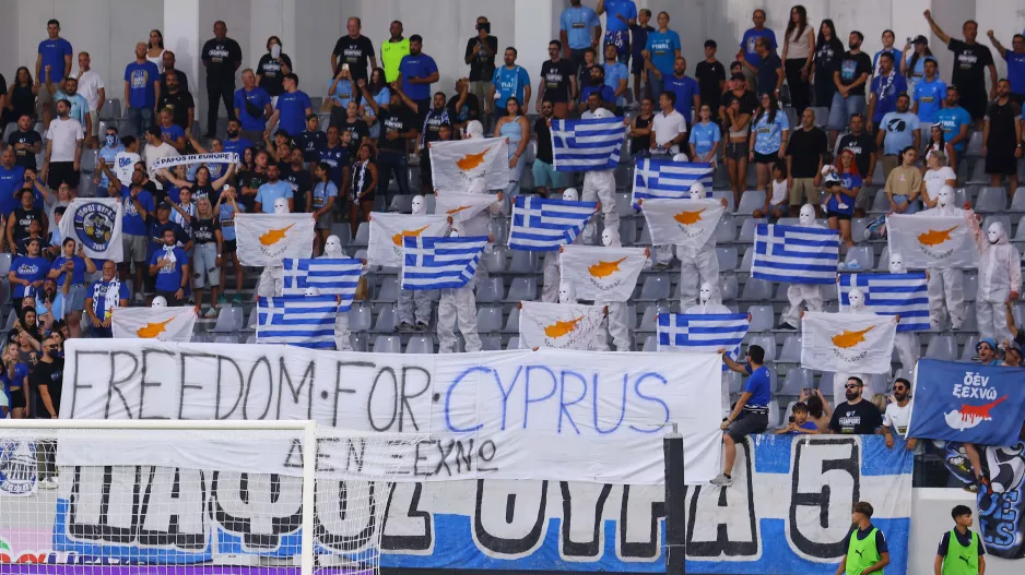 "Freedom for Cyprus και Δεν Ξεχνώ"