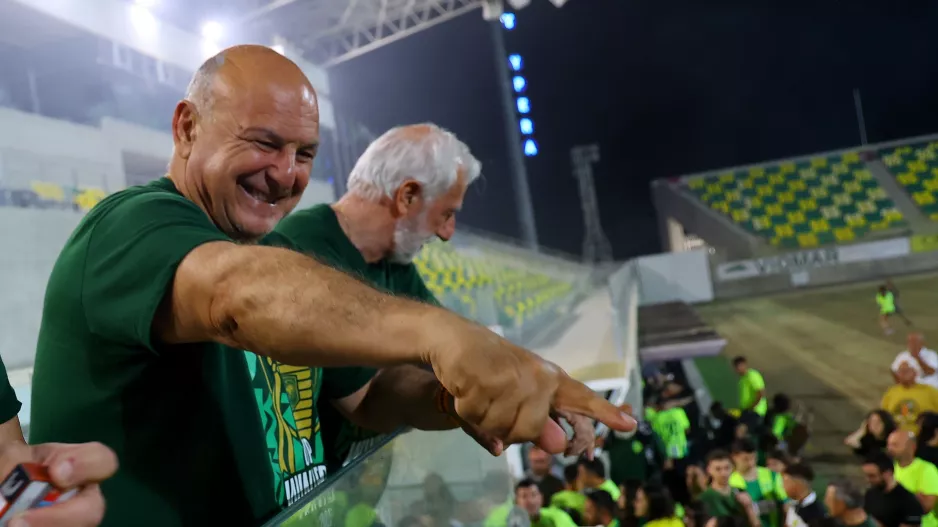 Άντρος και Ντίνος!