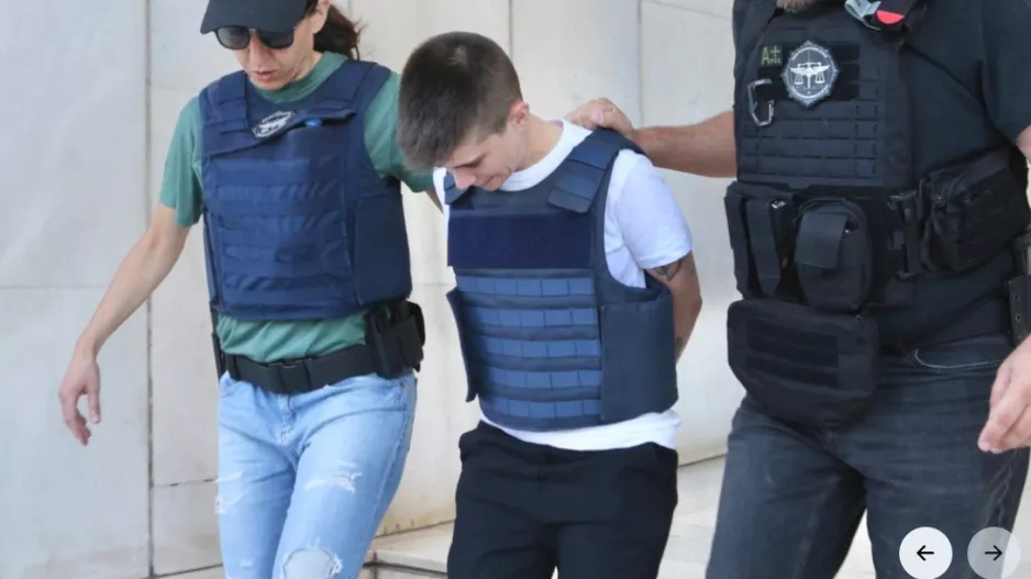 Ειρήνη Μουρτζούκου: Με σκυμμένο το κεφάλι έφυγε από τη ΓΑΔΑ - Ο θάνατος του Παναγιώτη και το κοινό εύρημα που την «έκαψε»