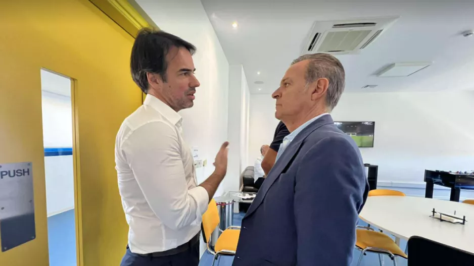 Αναλαμβάνει δράση ο Αλμέιδα, ομιλία στους παίκτες 