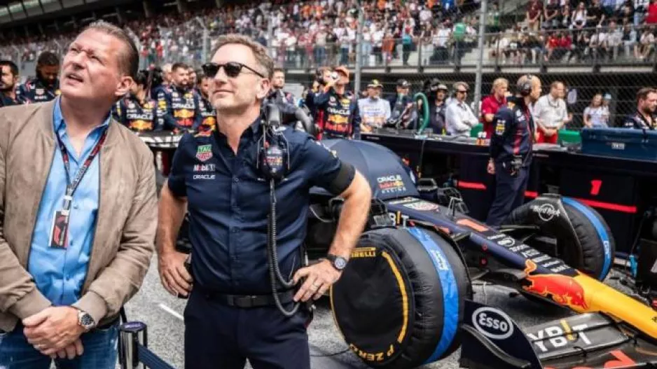 Ο Γιος Φερστάπεν αμφισβητεί τη Red Bull Racing...