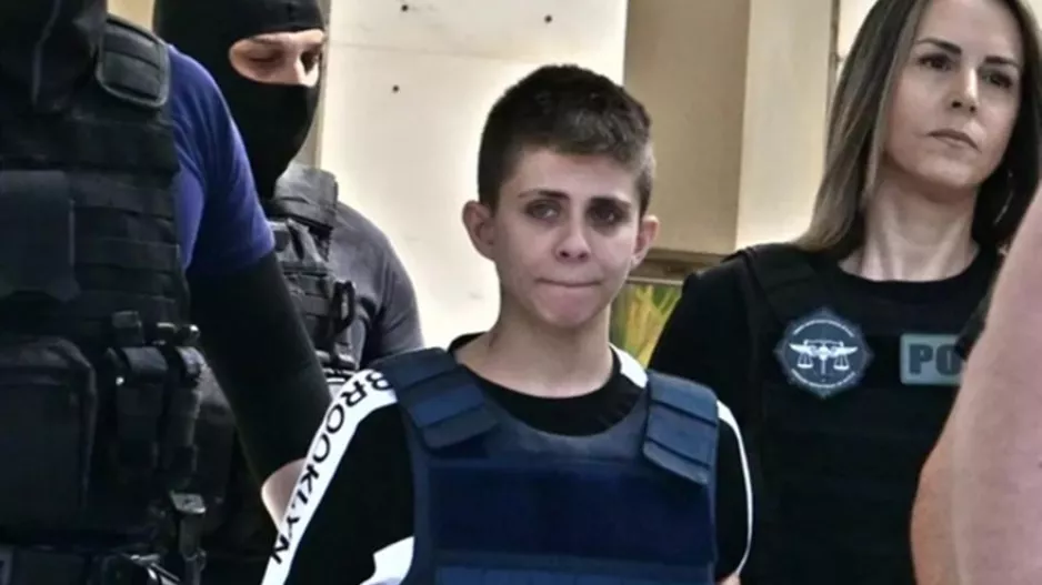 Στις φυλακές Κορυδαλλού η Ειρήνη Μουρτζούκου - Εικόνες από τη μεταγωγή της