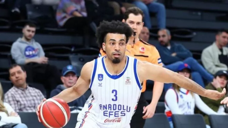 Οδεύει προς Ερυθρό Αστέρα ο Τζόρνταν Νουόρα