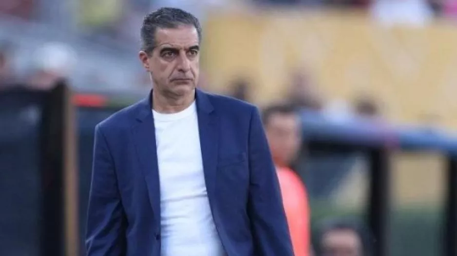 Η Μποταφόγκο απέλυσε τον Πάιβα