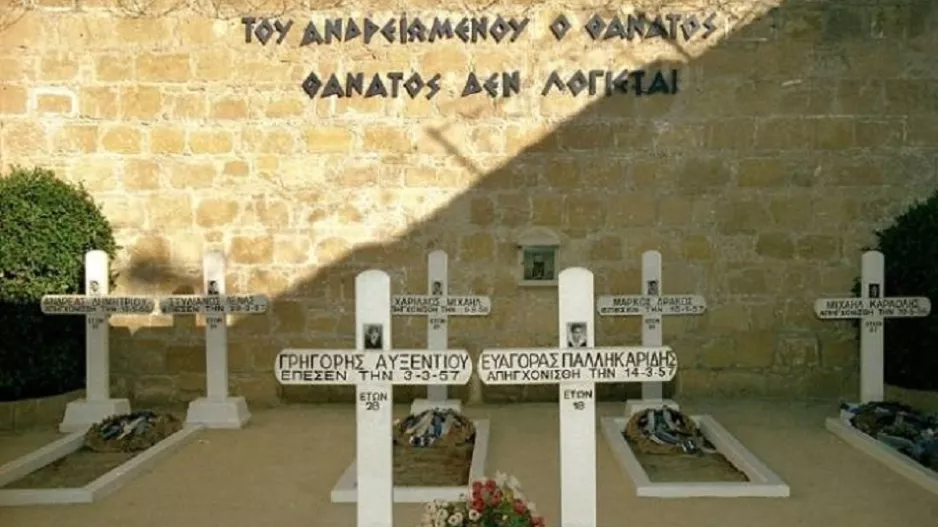 Δημοσιογράφος – ιστορικός!!!