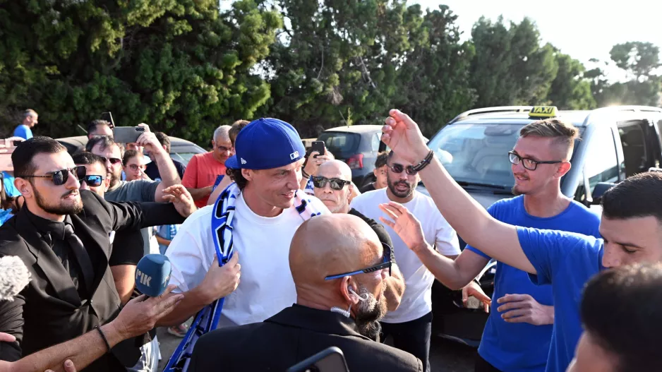 "Εξαίρεση ο Νταβίντ Λουίζ- Ένας από τους ιδιοκτήτες τον γνωρίζει"