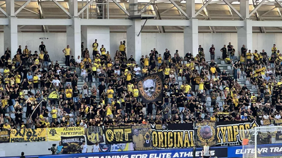 Το πέταλο... βάφτηκε κιτρινόμαυρο! (Φώτος)