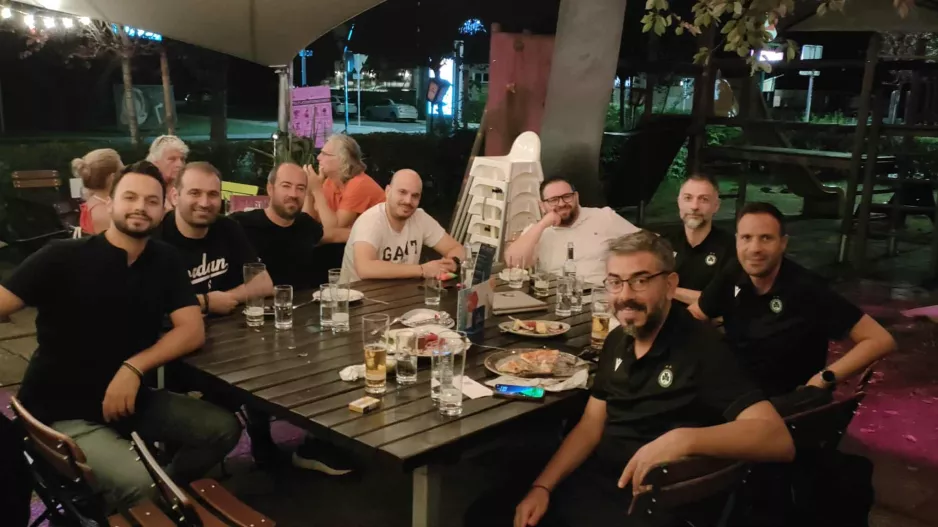 Δείπνο στα ΜΜΕ
