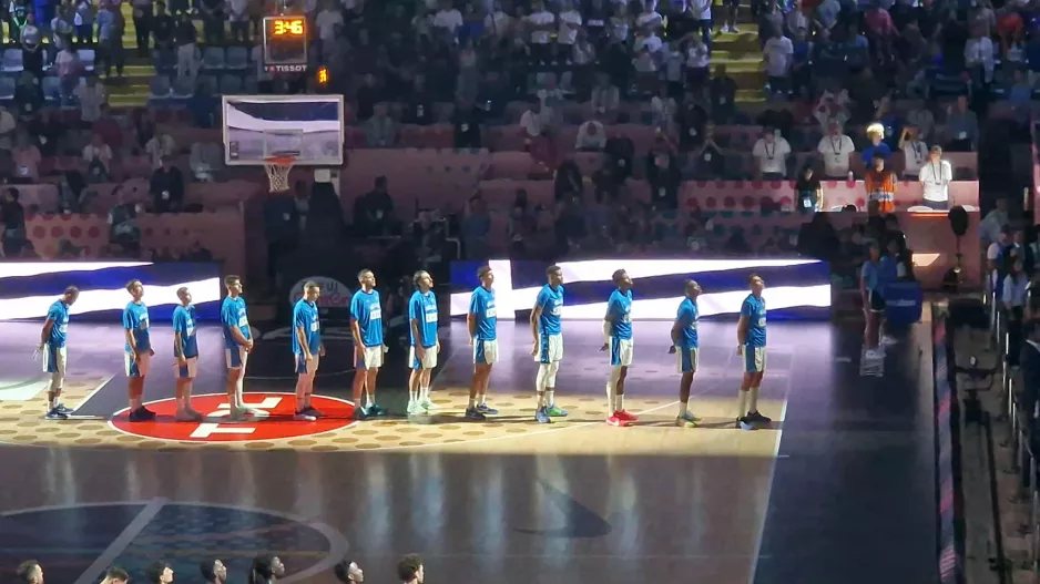 (BINTEO Kerkida) Η παρουσίαση της Εθνικής Ελλάδος και ο Εθνικός Ύμνος!