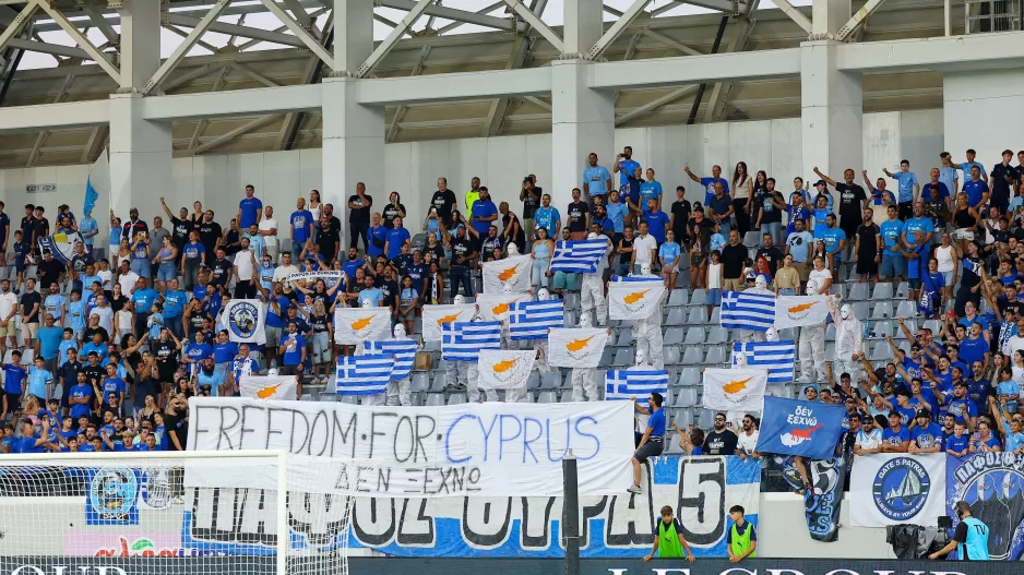 ΘΥΡΑ 5- "Για να γράψουμε ακόμα μια σελίδα στο βιβλίο των επιτυχιών"