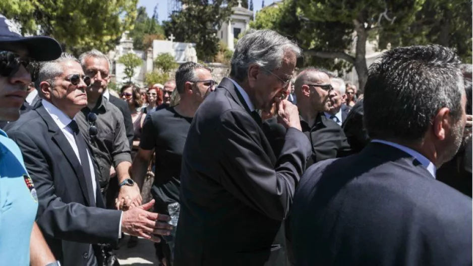 Κηδεία Λένας Σαμαρά- Ο συγκλονιστικός επικήδειος του πατέρα της Αντώνη 