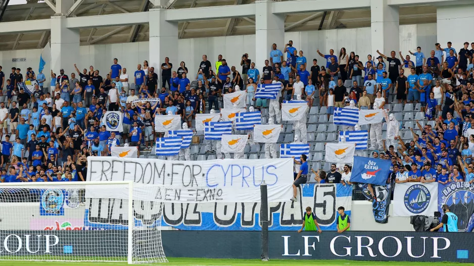 Τρελαμένοι... Παφίτες/ Σε 2 ώρες, έφυγαν 2000+ εισιτήρια!