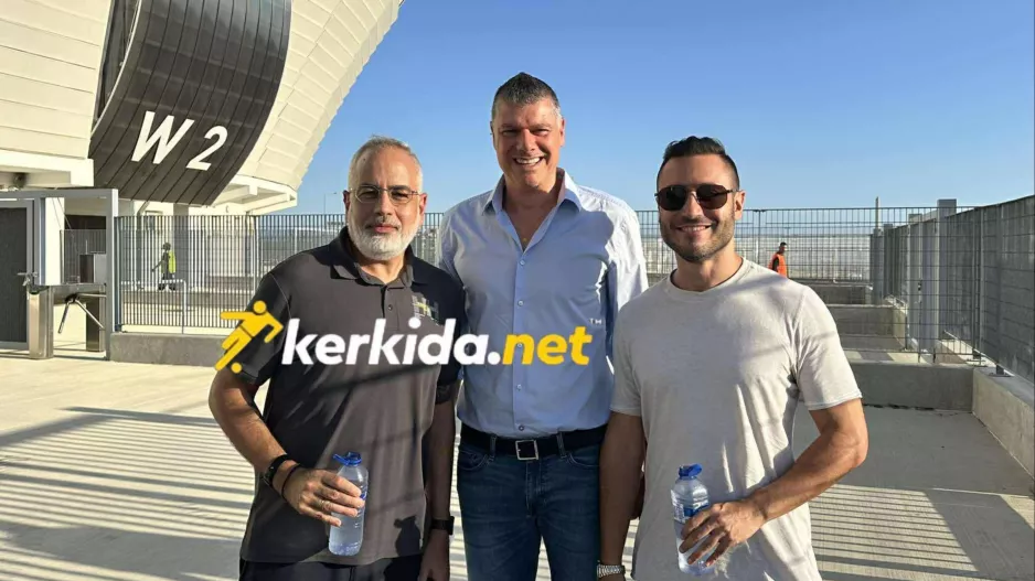Πόζα με χαμόγελα 