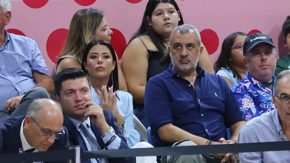 Γήπεδο η Αφροδίτη!