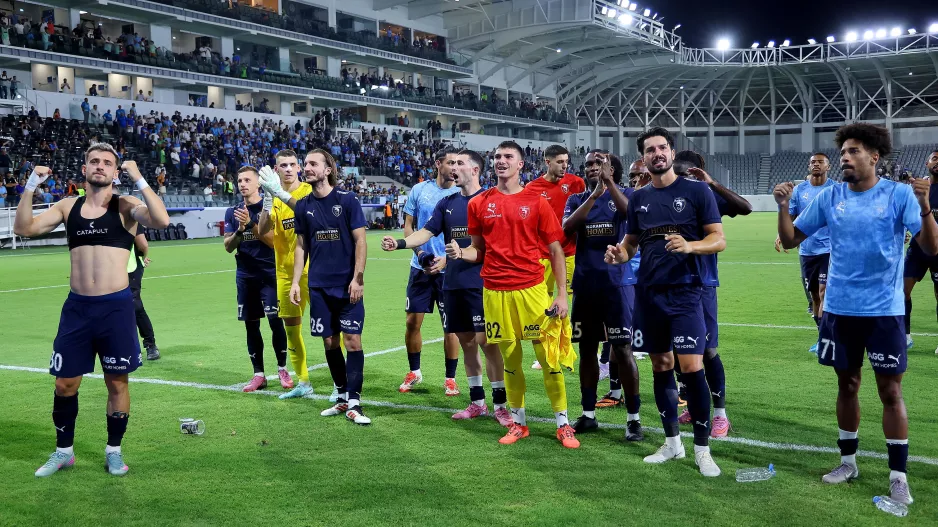 Οι ώρες με τον Ερυθρό Αστέρα