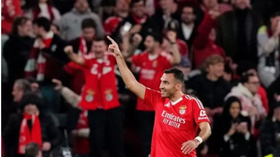 Ο Βαγγέλης Παυλίδης θα αποχωρήσει από την Μπενφίκα μόνο αν ενεργοποιηθεί η ρήτρα των 100 εκατομμυρίων ευρώ!
