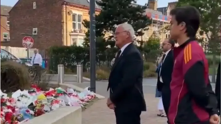 Ρανιέρι και Ντιμπάλα επισκέφτηκαν το μνημείο του Ζότα για να αποτίσουν φόρο τιμής