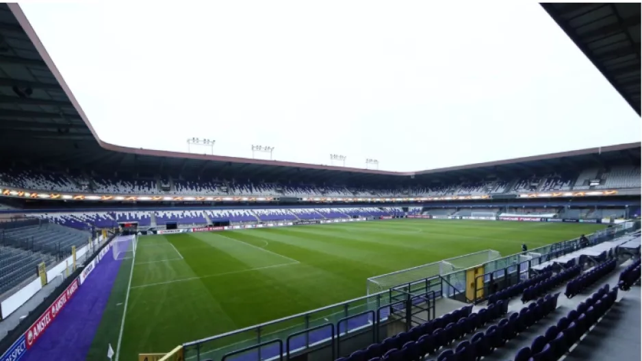 «Υψηλού κινδύνου το Άντερλεχτ-ΑΕΚ για την UEFA, τι μέτρα παίρνει η βελγική ομάδα»
