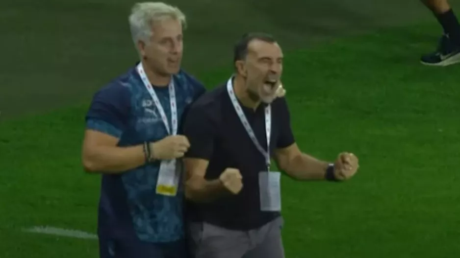 Το πάθος του κόουτς... οδηγός! (Βίντεο)