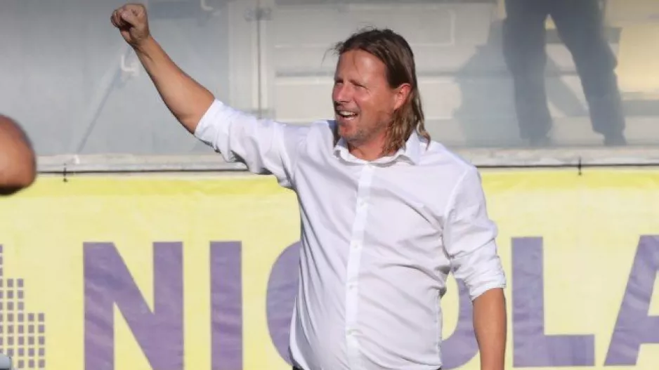 Bo Henriksen (Oμόνοια)!
