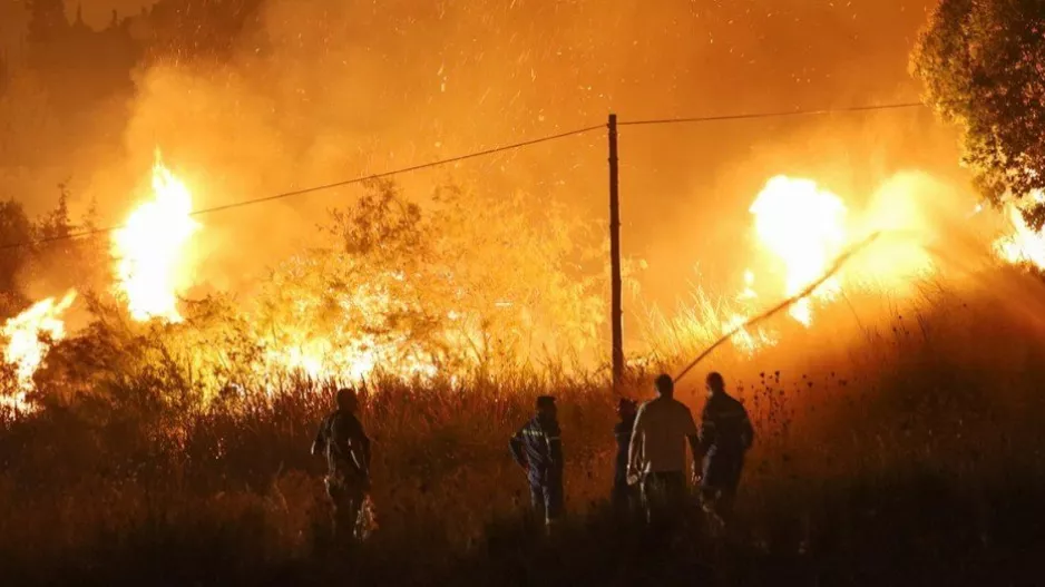 Σε πύρινο κλοιό η νότια Ευρώπη - Δεν σταματούν οι φωτιές σε Ισπανία, Ιταλία, Ελλάδα, Αλβανία