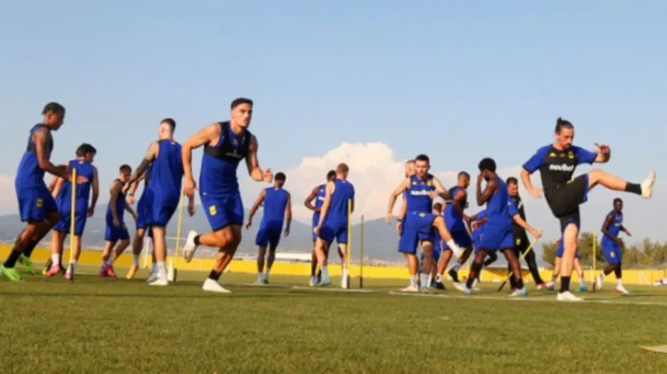 Εν αναμονή των επιστροφών Πέρεθ, Δώνη στον Άρη