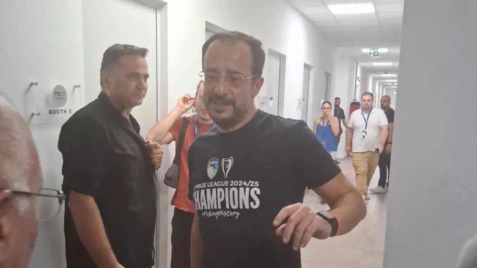 Προχθές αντέδρασε, τώρα; 