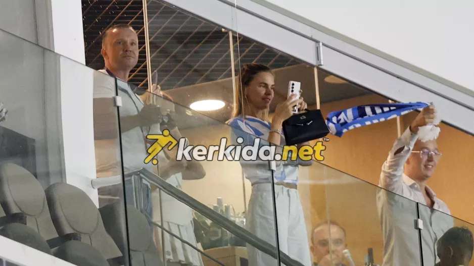 (Φώτος kerkida) Λομάκιν... με την οικογένεια