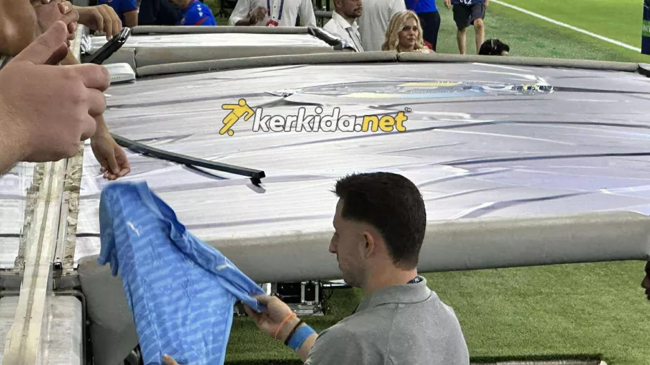 Υπογραφές από... Πηλέα