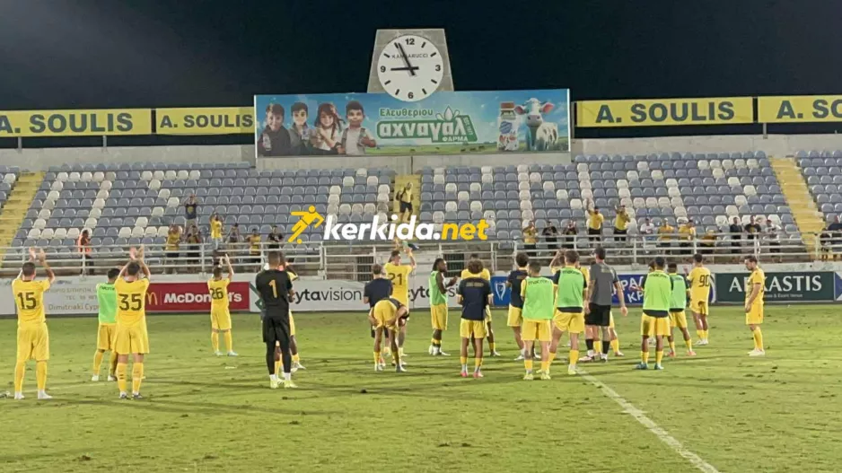 (Βίντεο kerkida) ΑΕΛίστικος ύμνος στο... δάσος