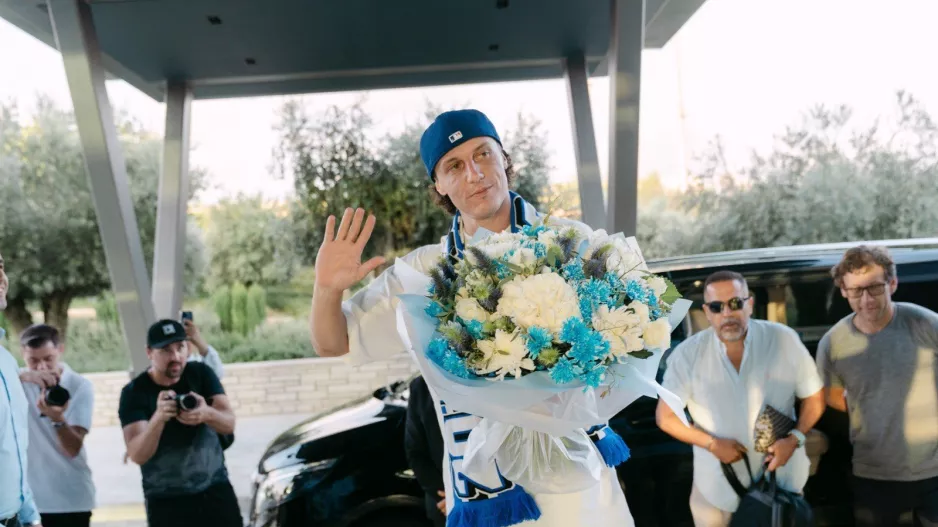David Luiz: Σε υπερπολυτελή βίλα στην Πέγεια