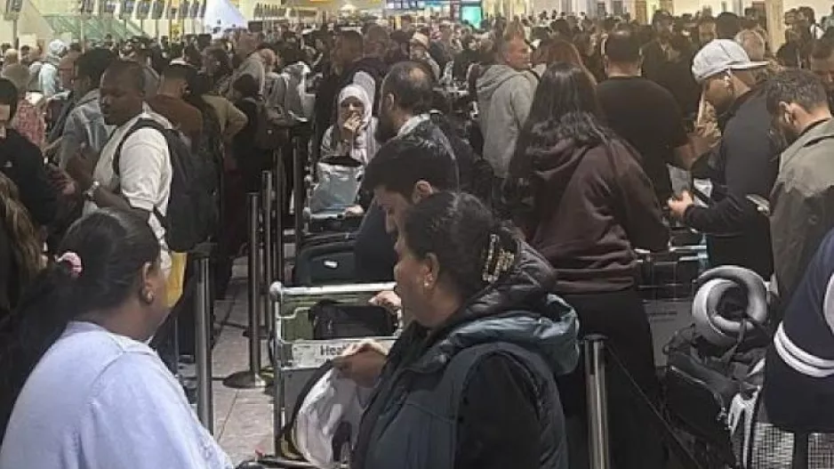 Κυβερνοεπιθέσεις σε αεροδρόμια: Οι φόβοι για ρωσική παρέμβαση και τα ερωτήματα