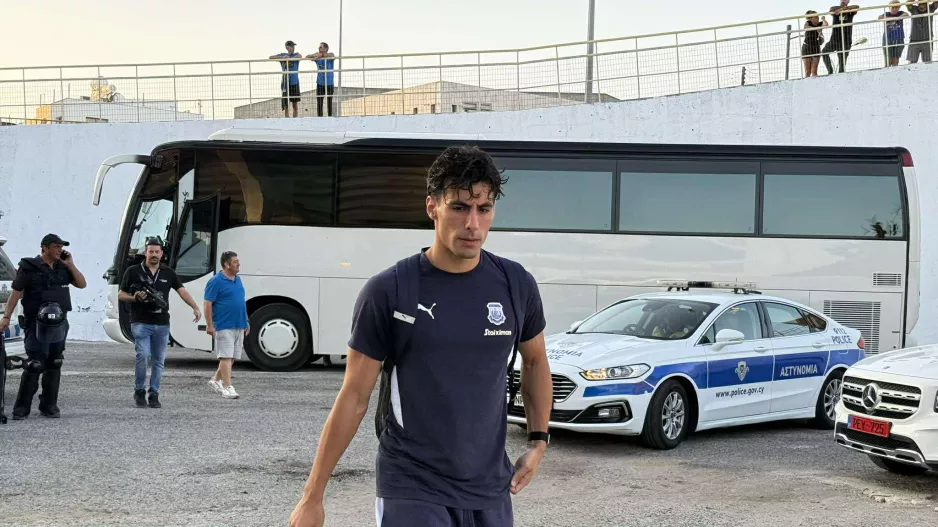 Βούρος/Από την πρώτη... στιγμή
