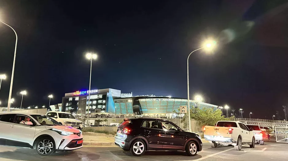 Φώτος/Άρχισε η... κίνηση